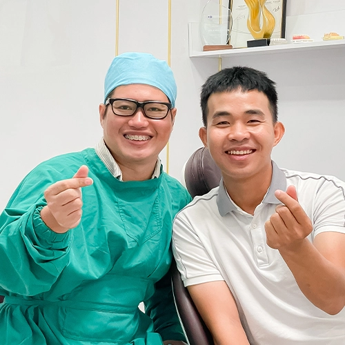 Tiêm botox chữa cười hở lợi