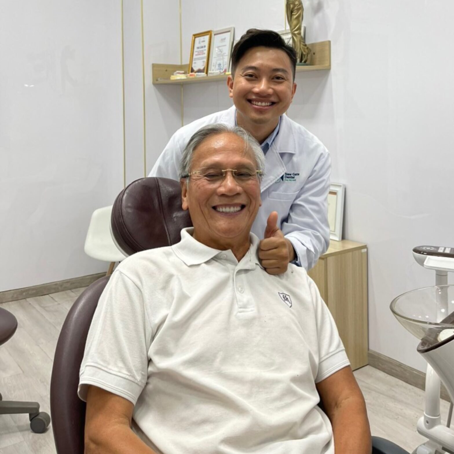 điều trị implant cho người già